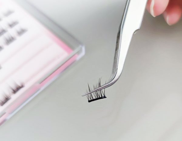 Erzielen Sie vollere Wimpern mit vorgeklebten Presswimpern